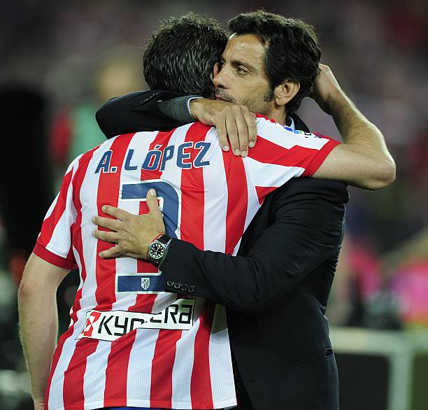 而寻找新帅 而寻找新帅