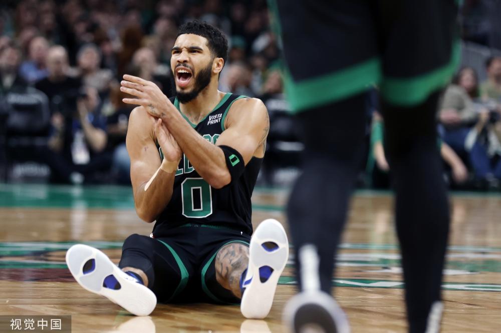 他们对中场 他们对中场